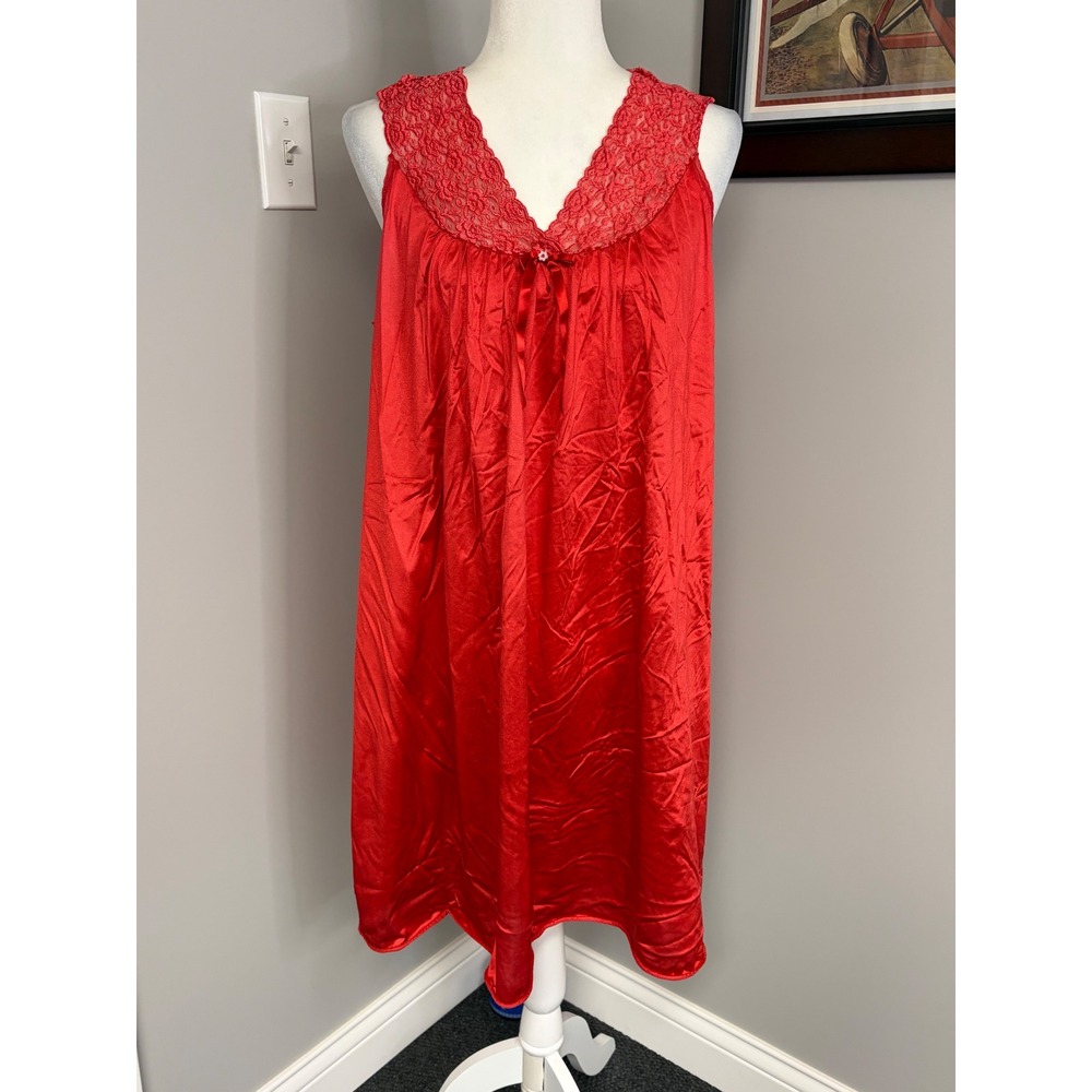 Vintage Vanity Fair Red Lace Trim Nightgown Sleeveless Nylon Chemise 30-767 M